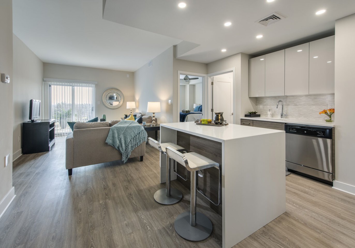 Plaza Apartments Image 16