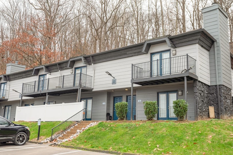 Iroquois Apartments Image 16