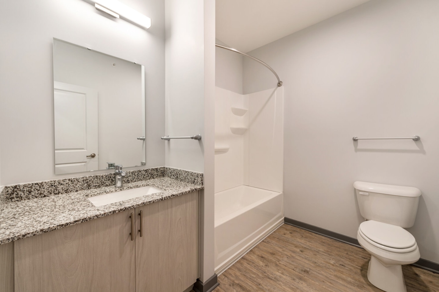 Wilshaw Apartments Image 17