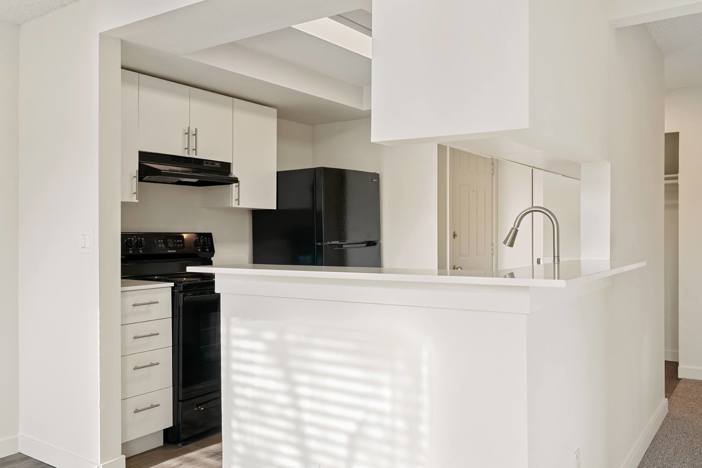 Pointe East Image 49