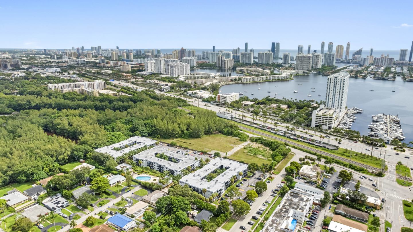 Arbors Aventura Image 17