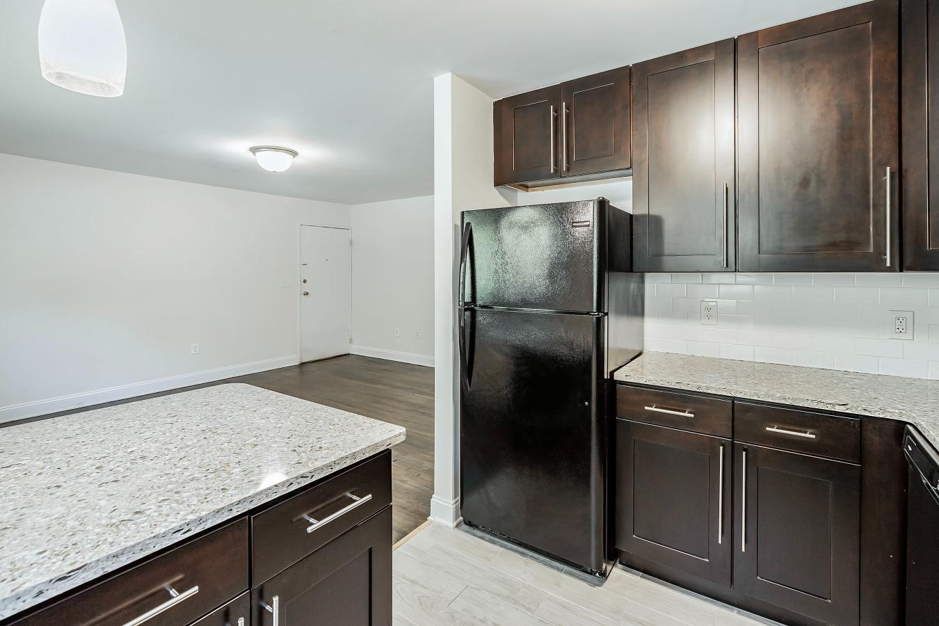 Newtonian Gardens Apartments Image 8