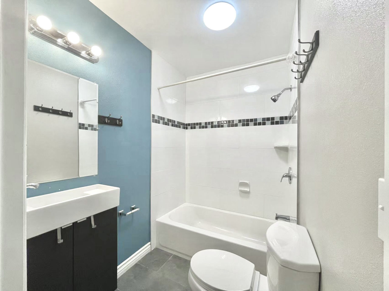 1100 Exposition Blvd - Co-Living Image 8