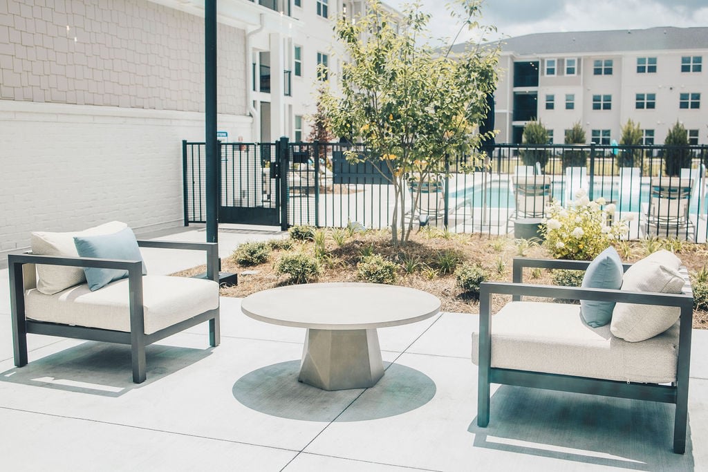 Woodlands Creekside Image 19