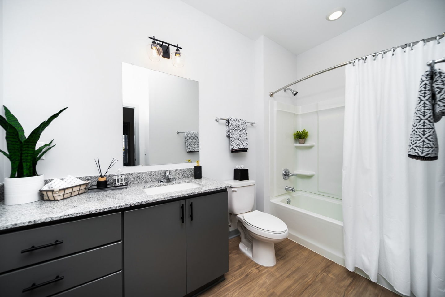 Retreat at Canal Image 15