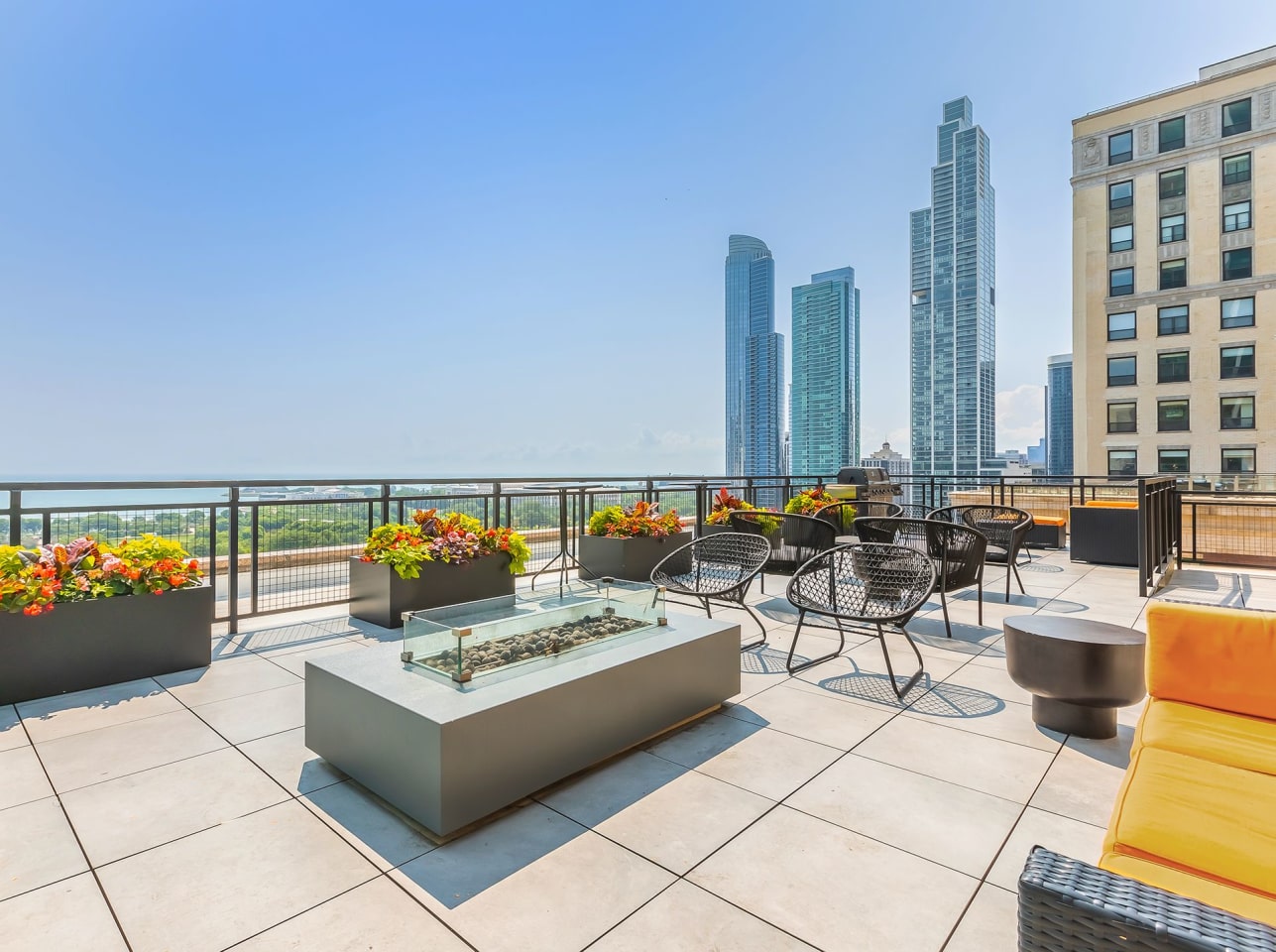 820 S Michigan Avenue Image 2
