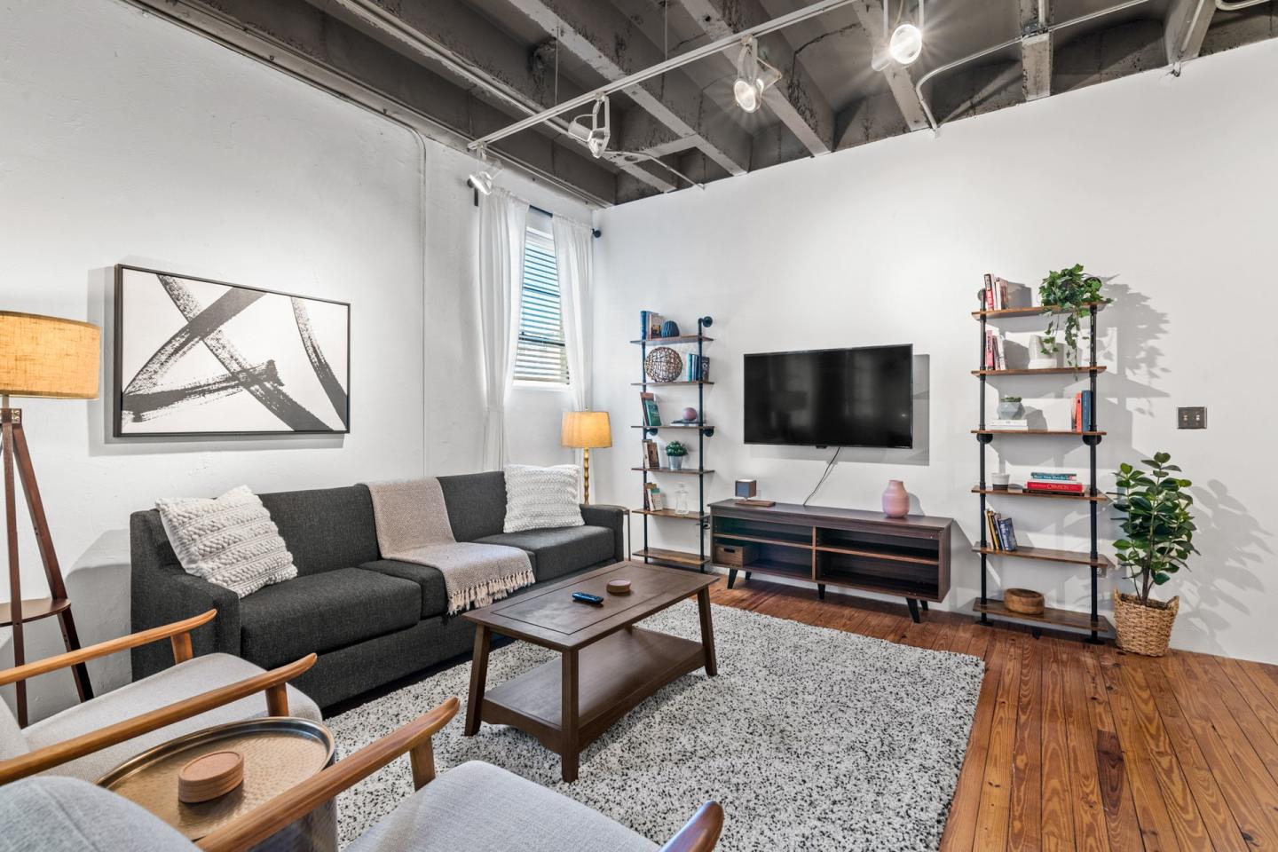 900 Peachtree Lofts Image 4