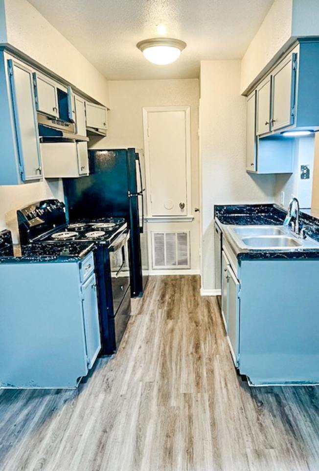 Brookhollow Apartments Image 2