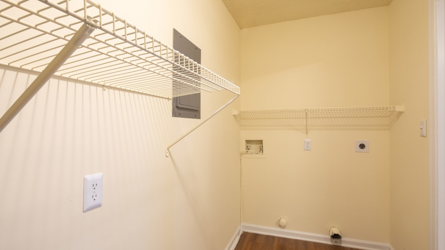 Holly Point Apartments Image 82
