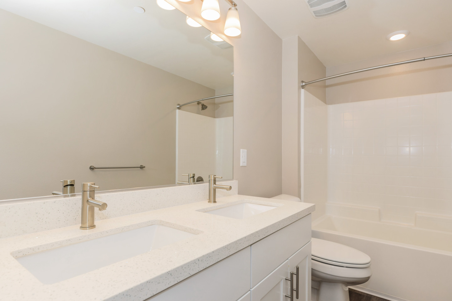 Los Alamitos Luxury Apartments Image 45