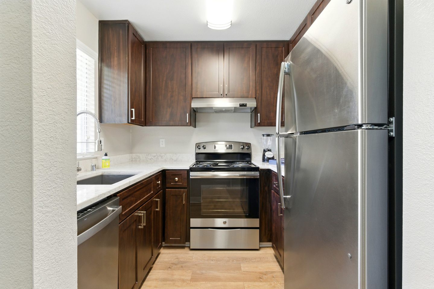 The Grove Luxury Apartments Image 13