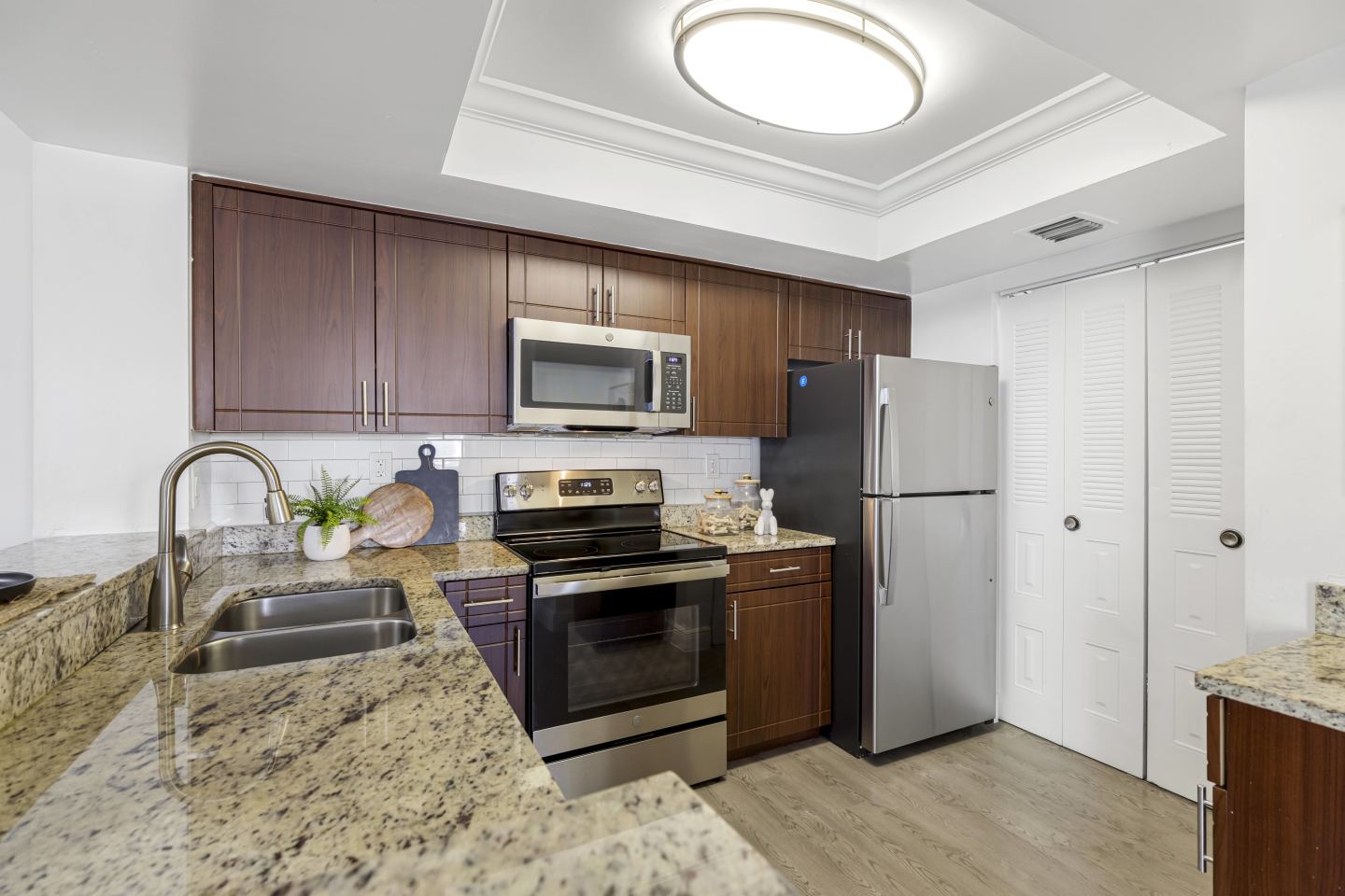Alvista Hollywood Image 11