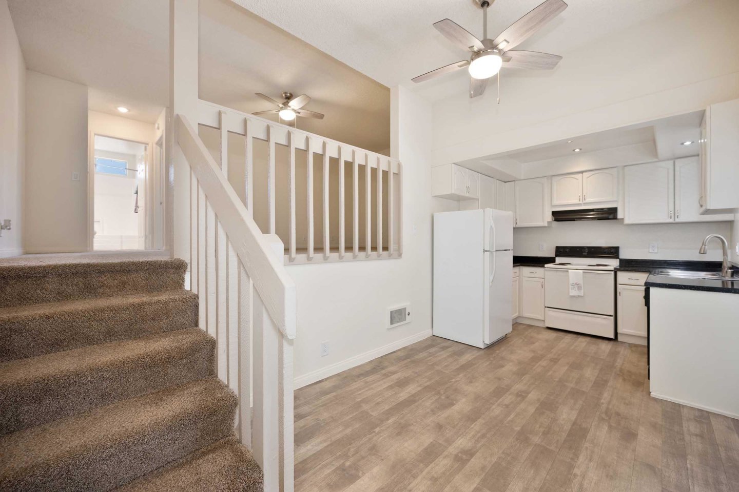 Elan Beachpointe Image 24