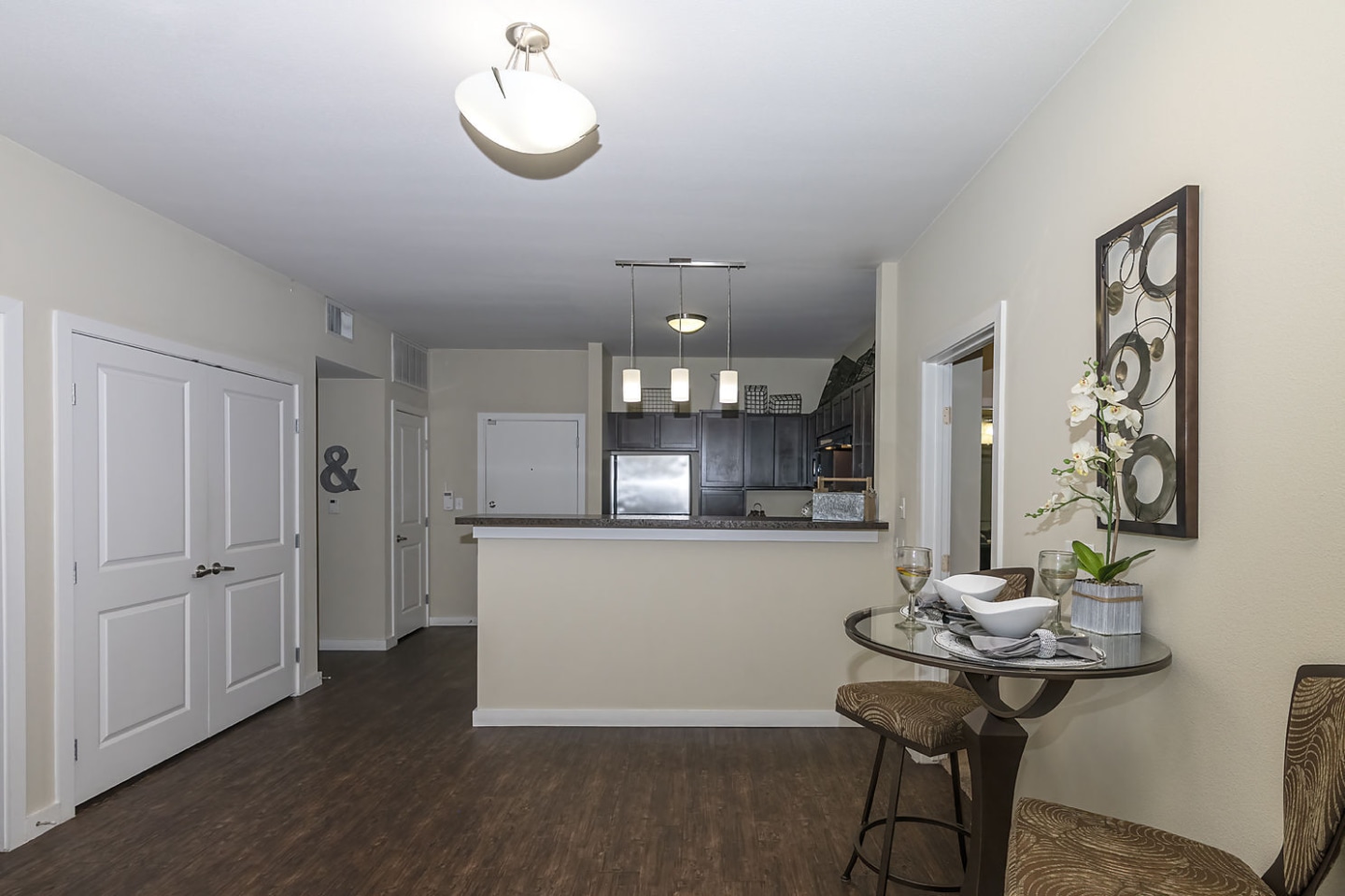 Marquis Apartments Image 3
