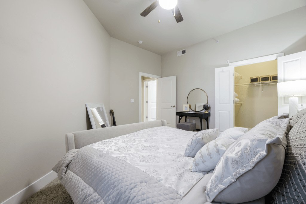 Maple District Lofts Image 6
