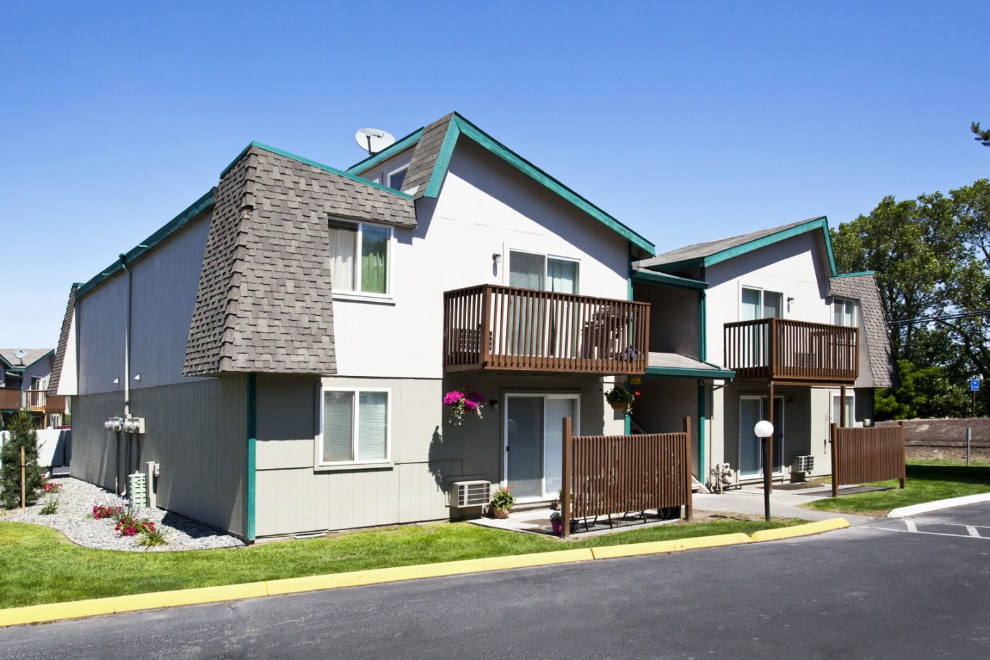 Tower Apartments Image 5