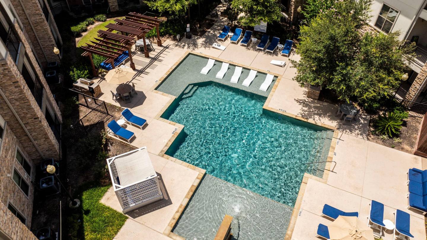 Olympus at Waterside Estates Image 15