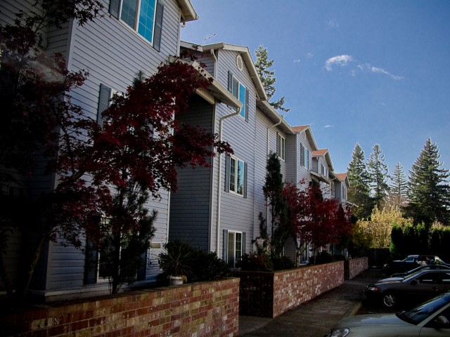 Red Rose Manor Image 4