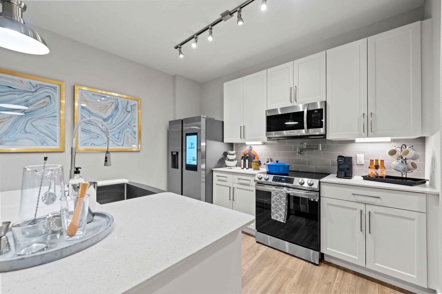 Mallory Square Apartments Image 6
