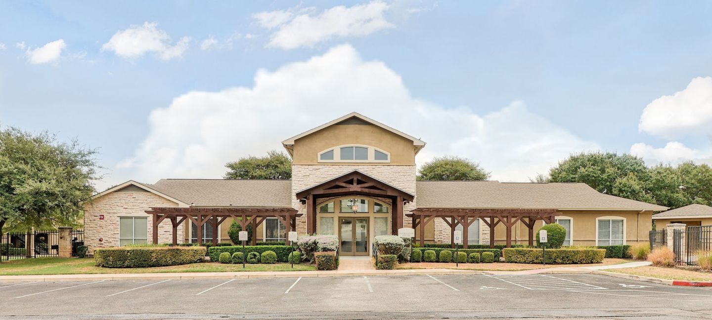 Lakeline Apartments Image 1
