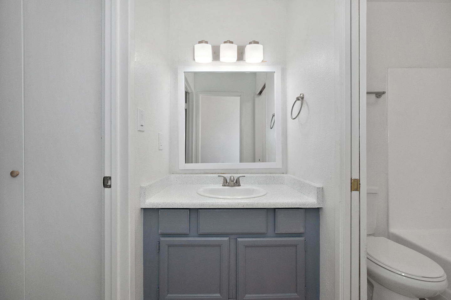 Townhomes at 201 Image 23