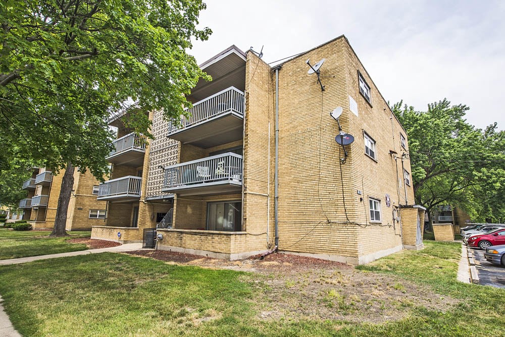 13905 S Clark Image 7