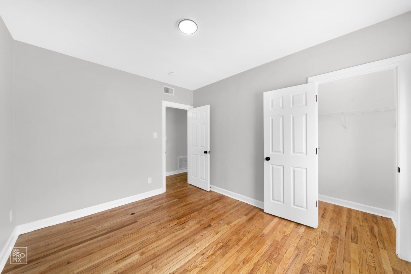 4301 W Potomac Ave Image 6