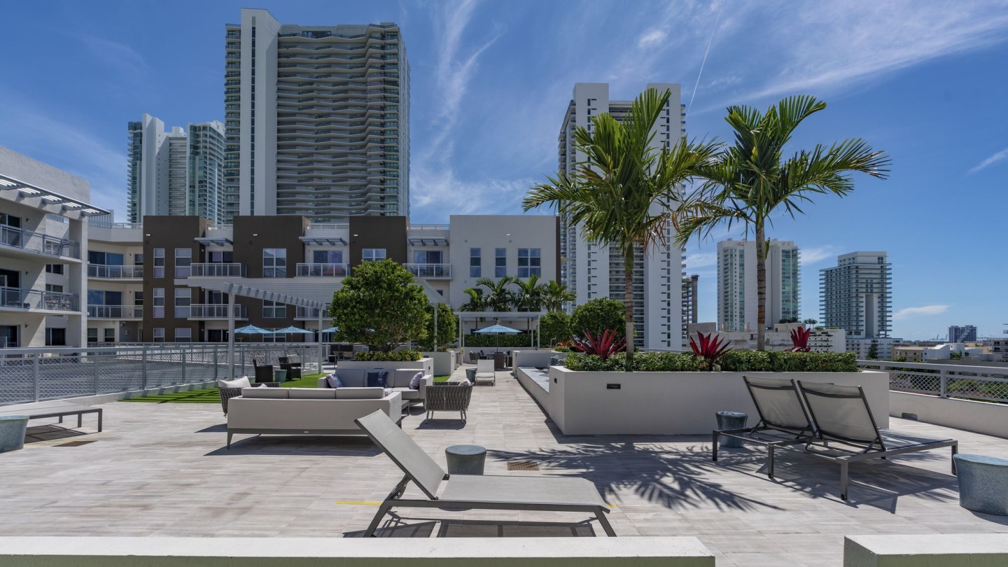 Blu27 at Edgewater Image 18