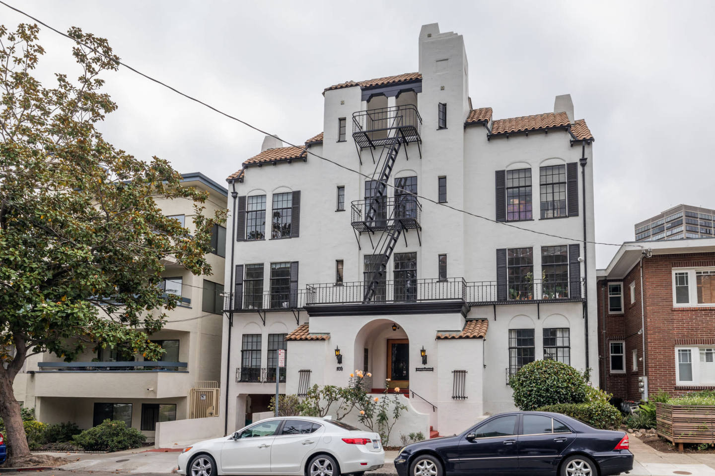 381 Belmont Street Image 14