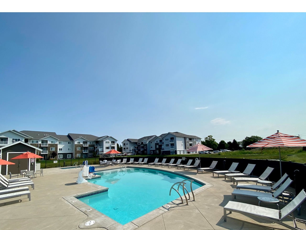 Piper Lakes Apartment Homes Image 13