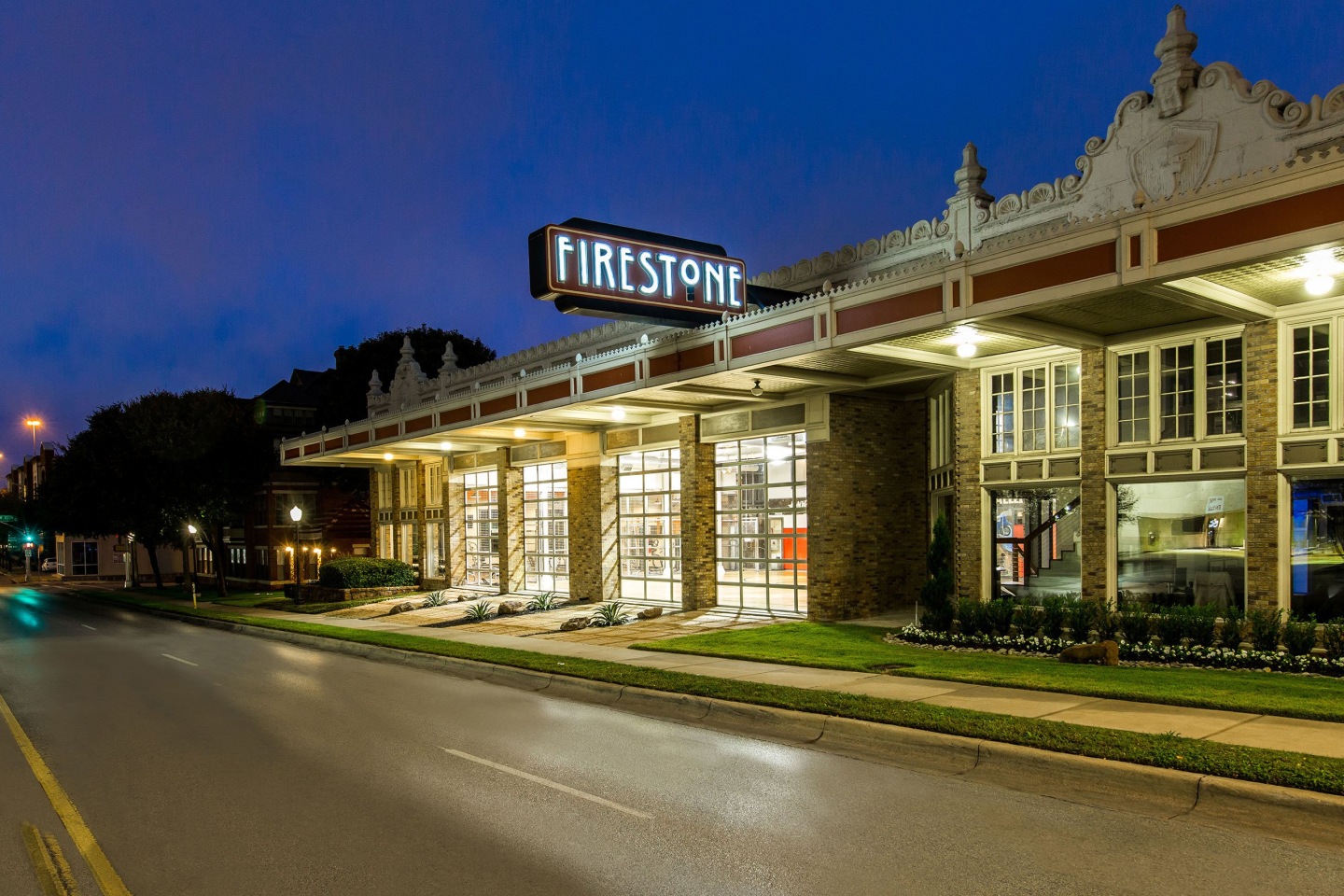 Firestone at West 7th Image 24