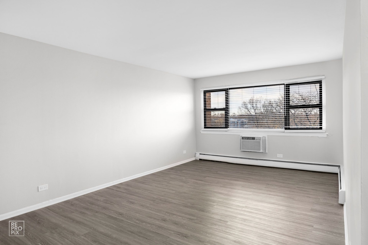 5870 W Lake St Image 14
