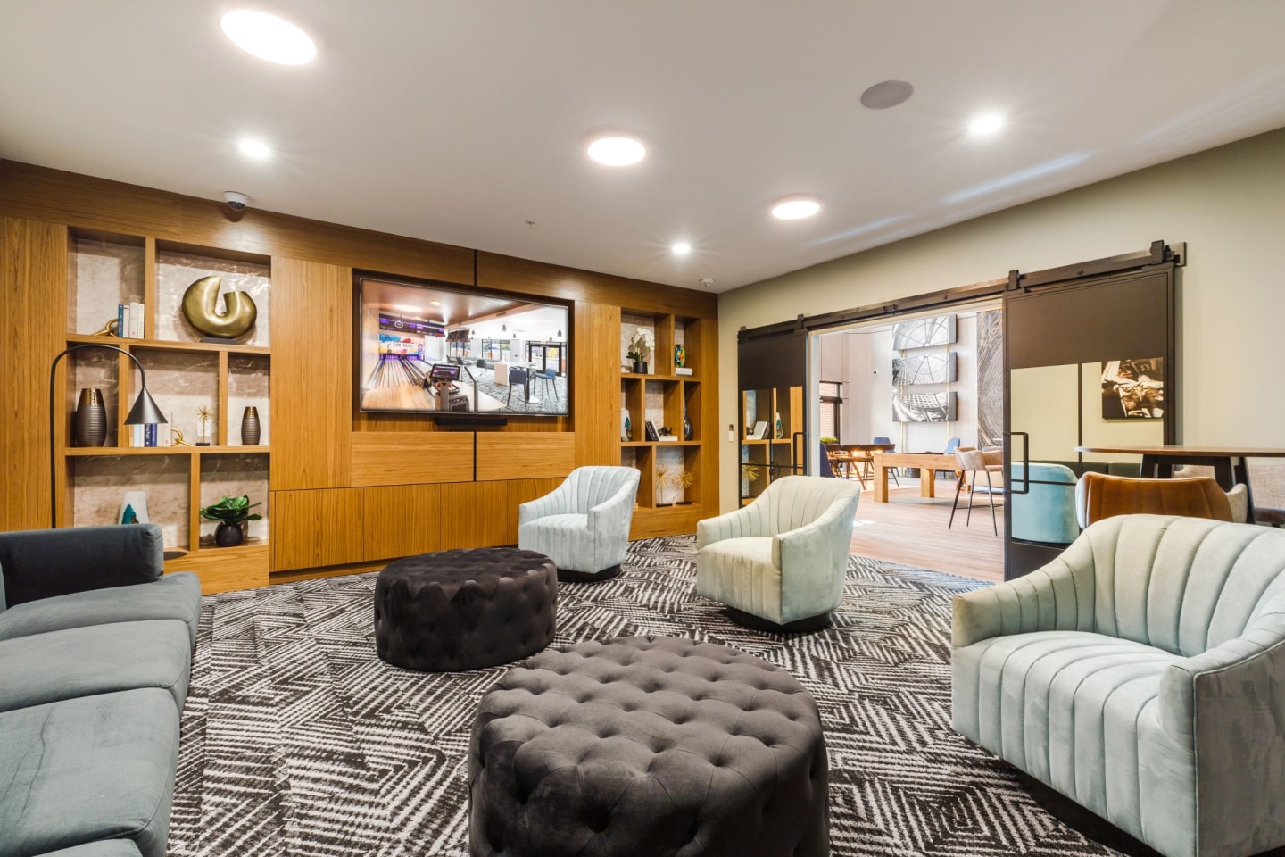 100 House Image 14