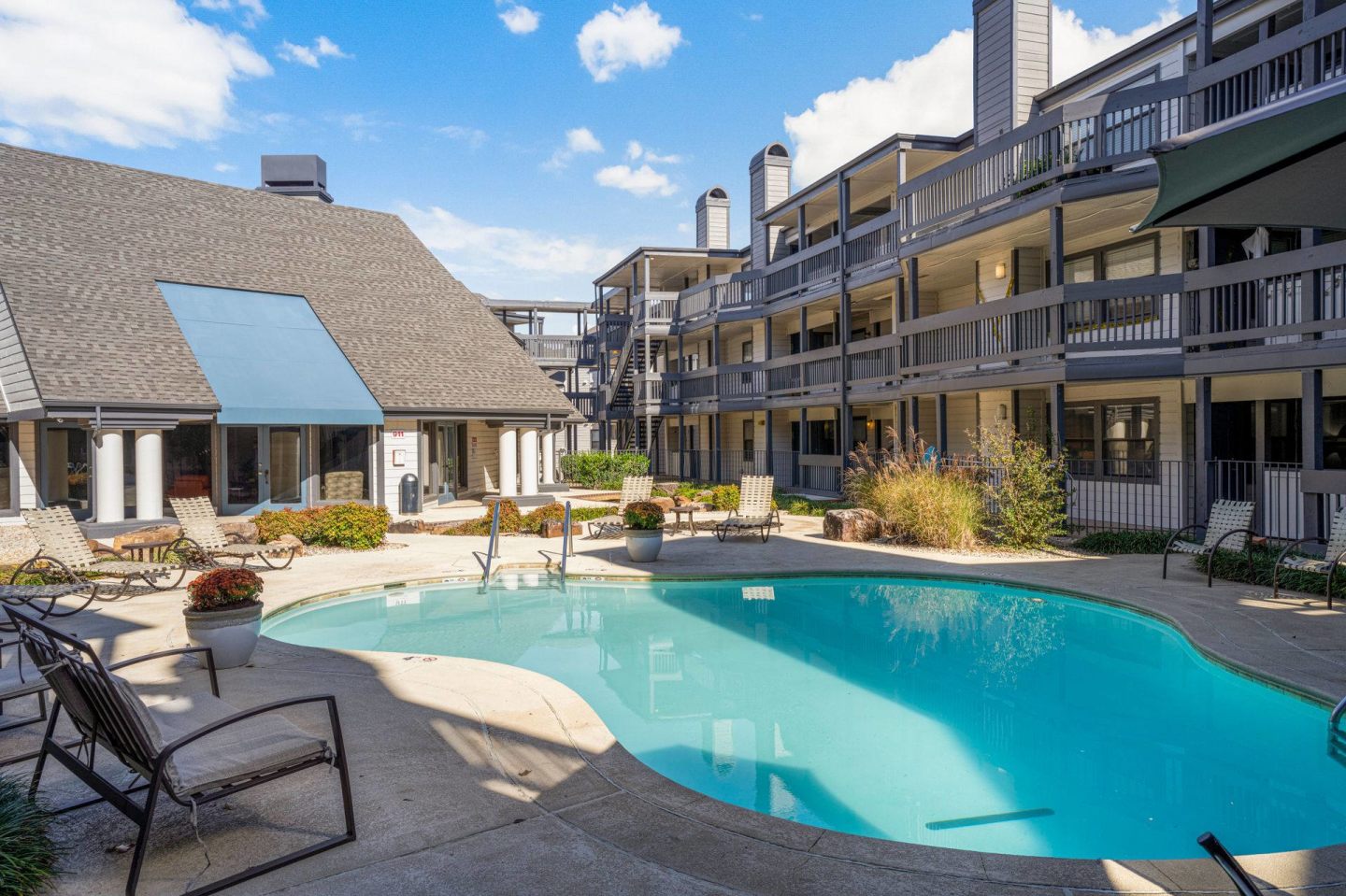 Sheridan Springs Apartments Image 32
