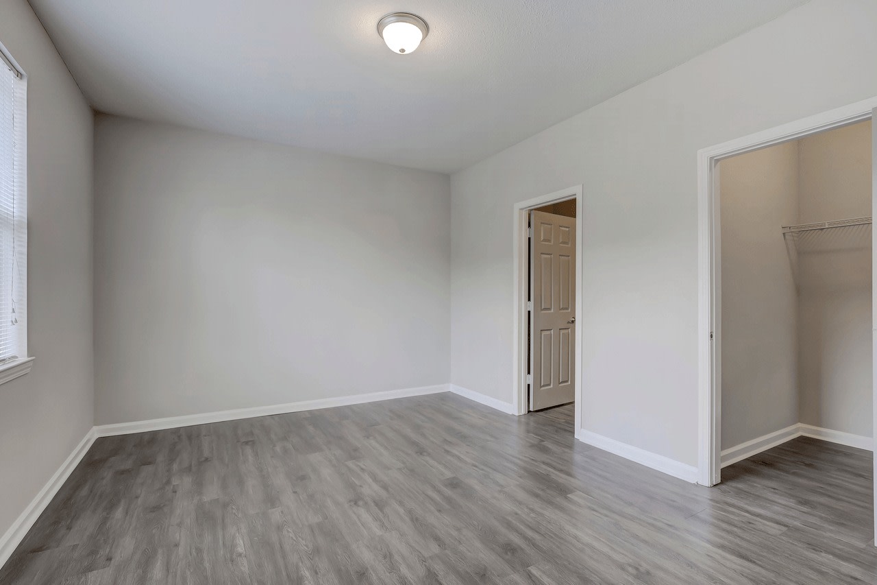 Lakeside at Town Center Apartments Image 34