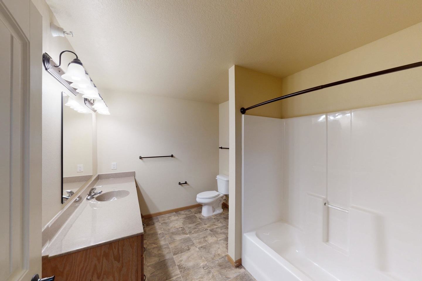 Williston Garden Apartments Image 12