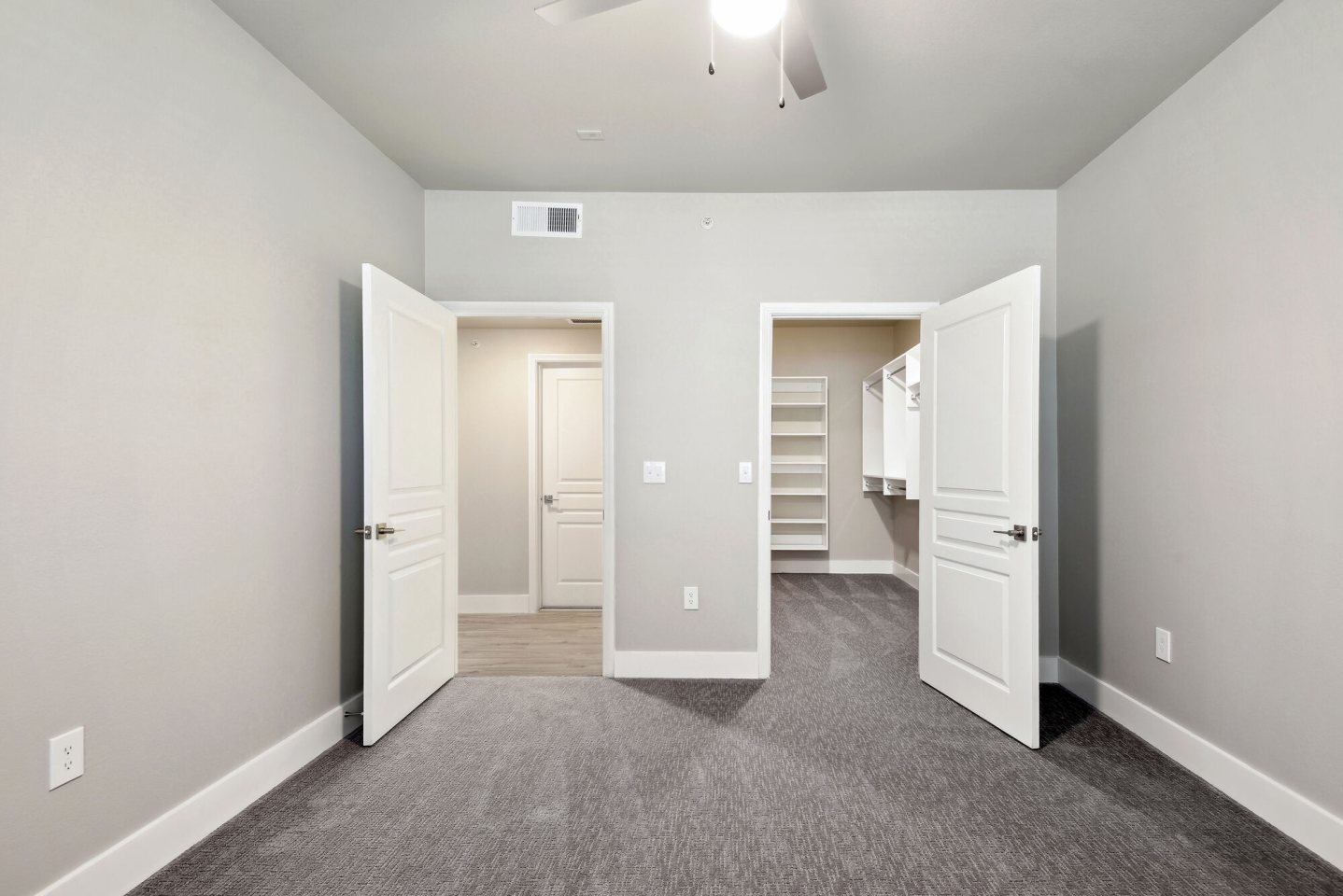 Collier Luxury Living Image 21