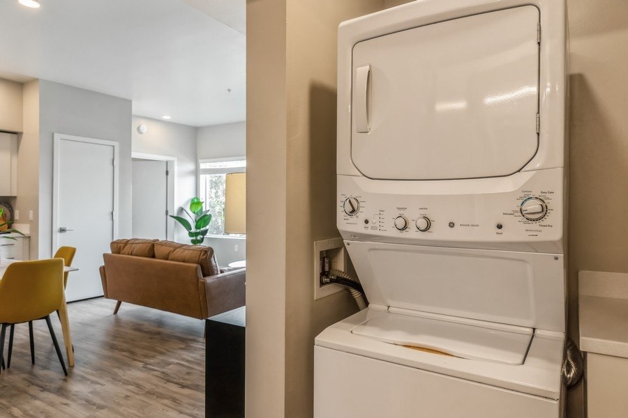 Parq Crossing Apartments Image 14