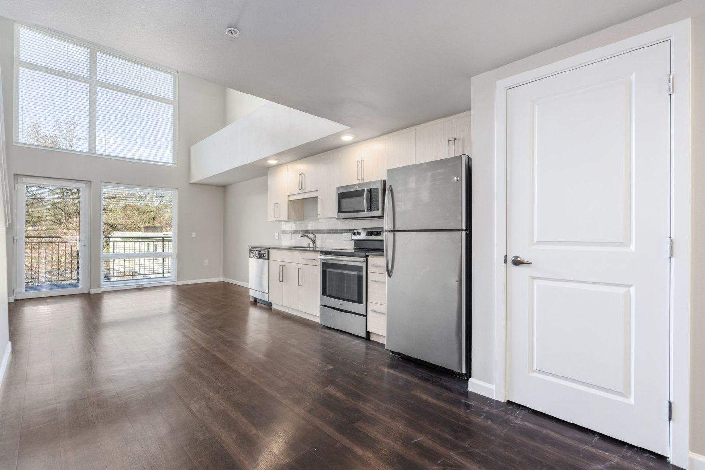 1711 Apartments Image 12