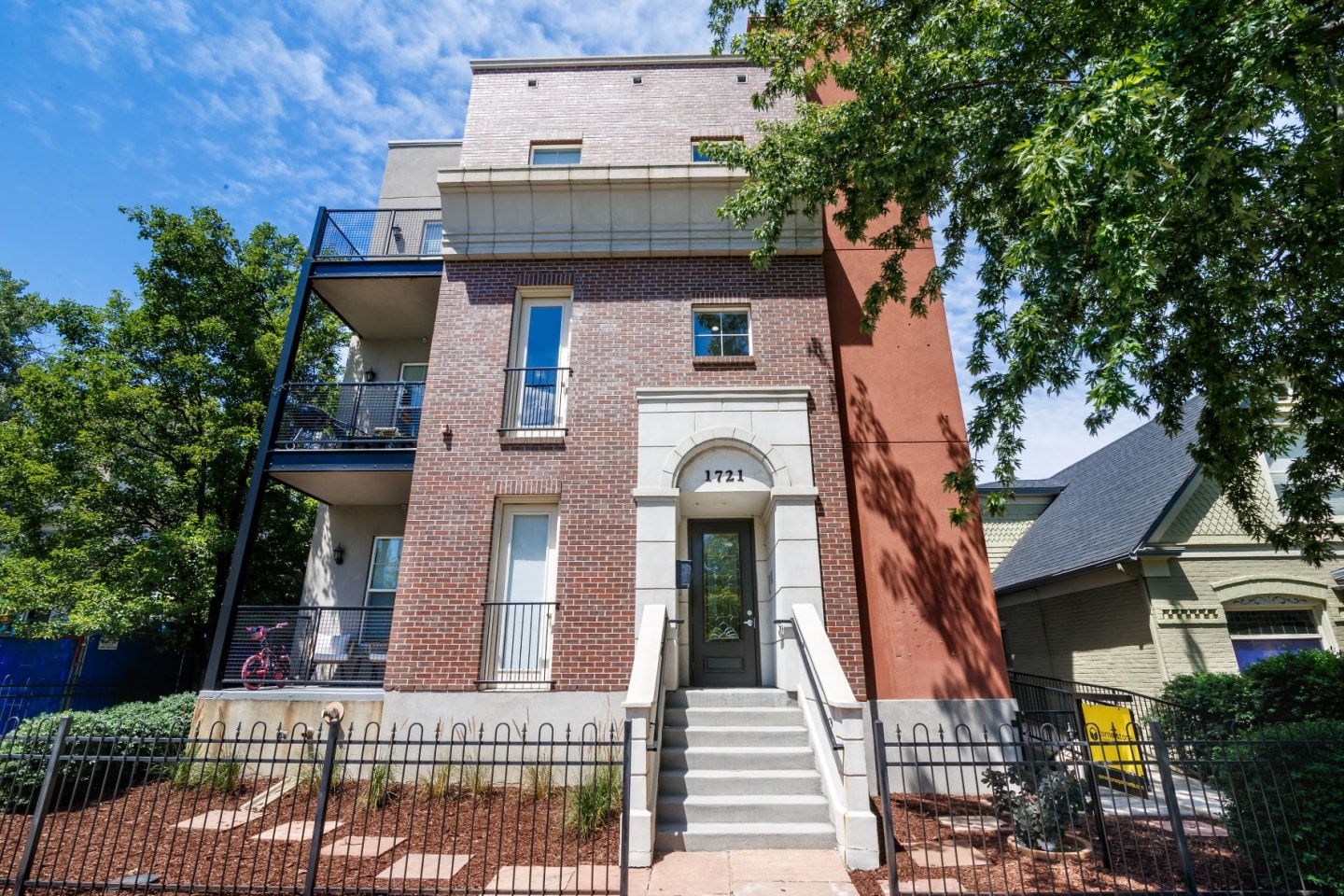 1721 Marion Image 16