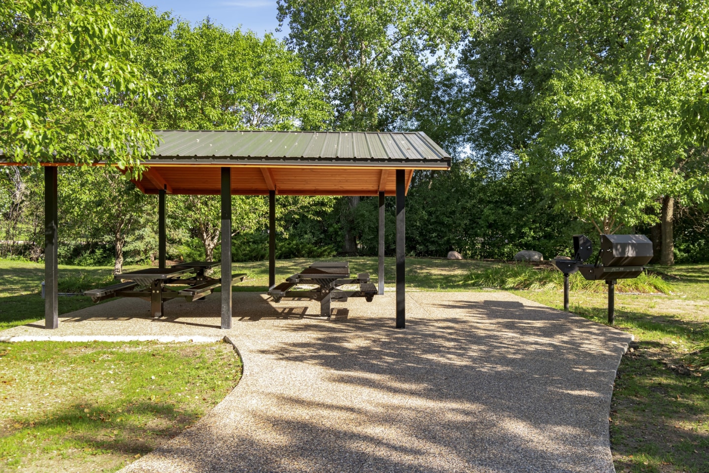 Pebblebrook Court Image 16