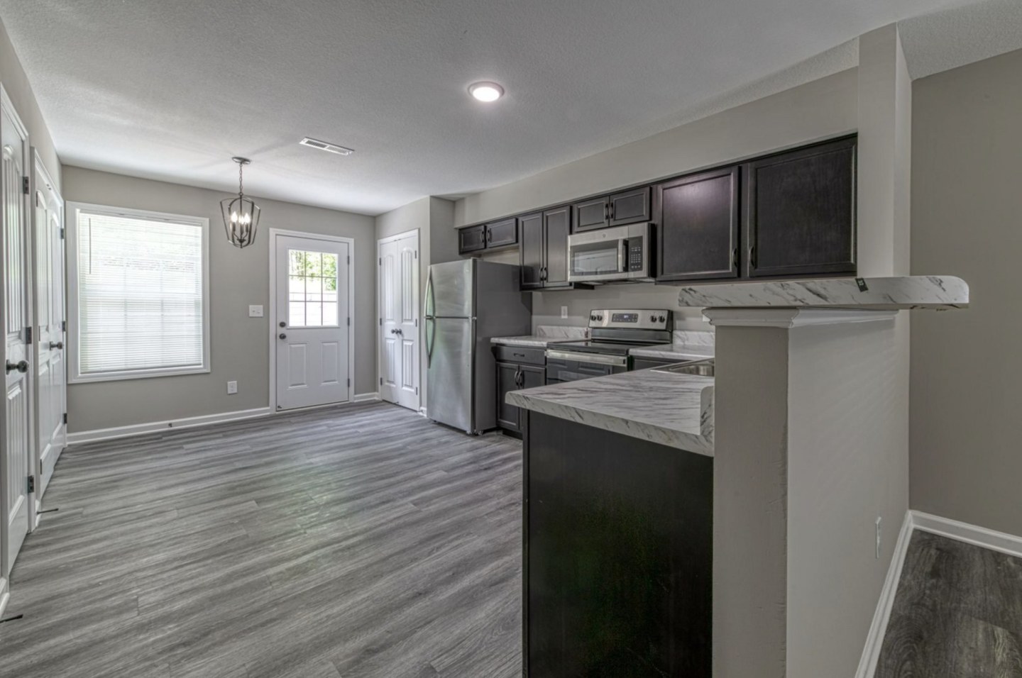 Center Pointe Townhomes Image 37