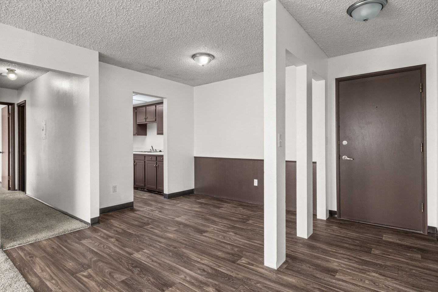Conquistador Apartments Image 3