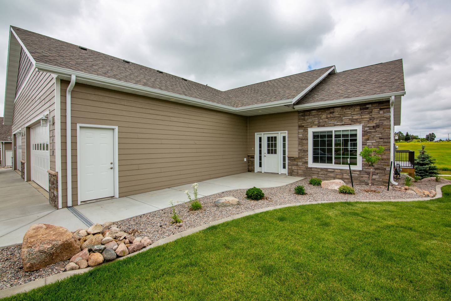 Coulee Ridge Twin Homes Image 23