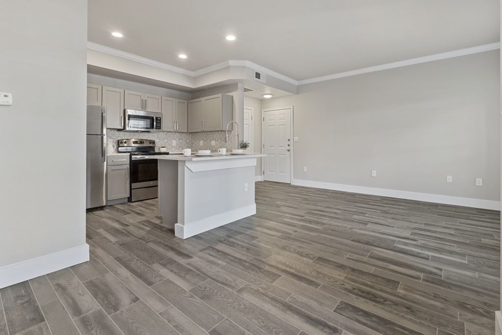 Charleston Apartment Homes Image 15