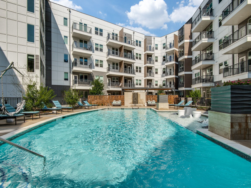 880 Lyn Image 43