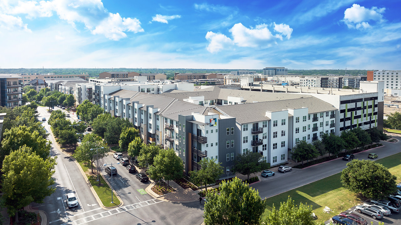 Griffis at the Domain Image 30