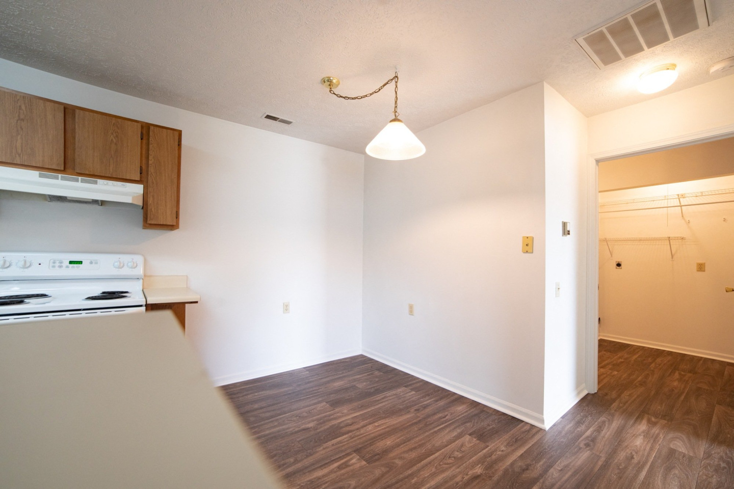 Shady Oak Village - Senior Living Apartments Image 27