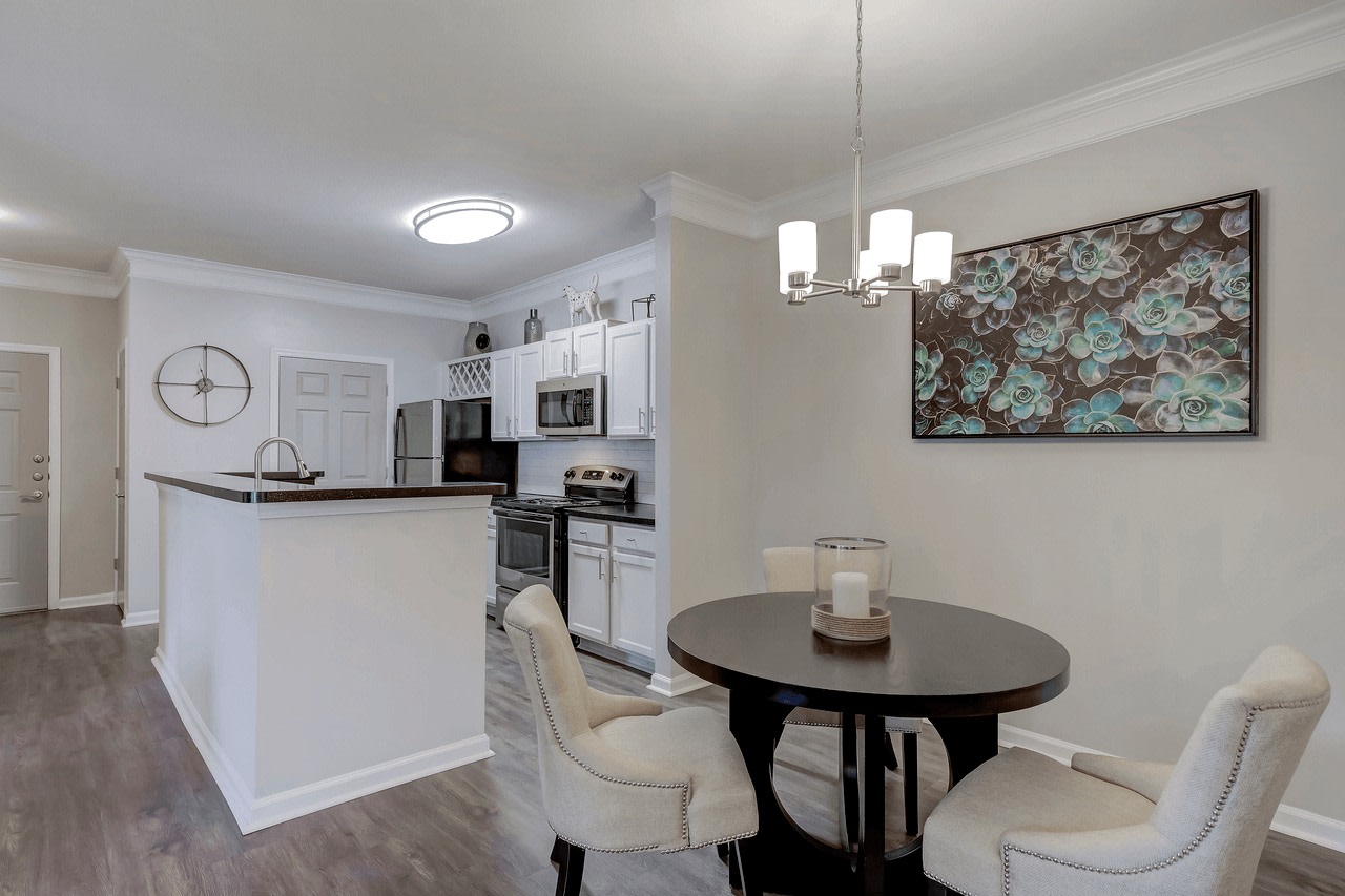 Lakeside at Town Center Apartments Image 14