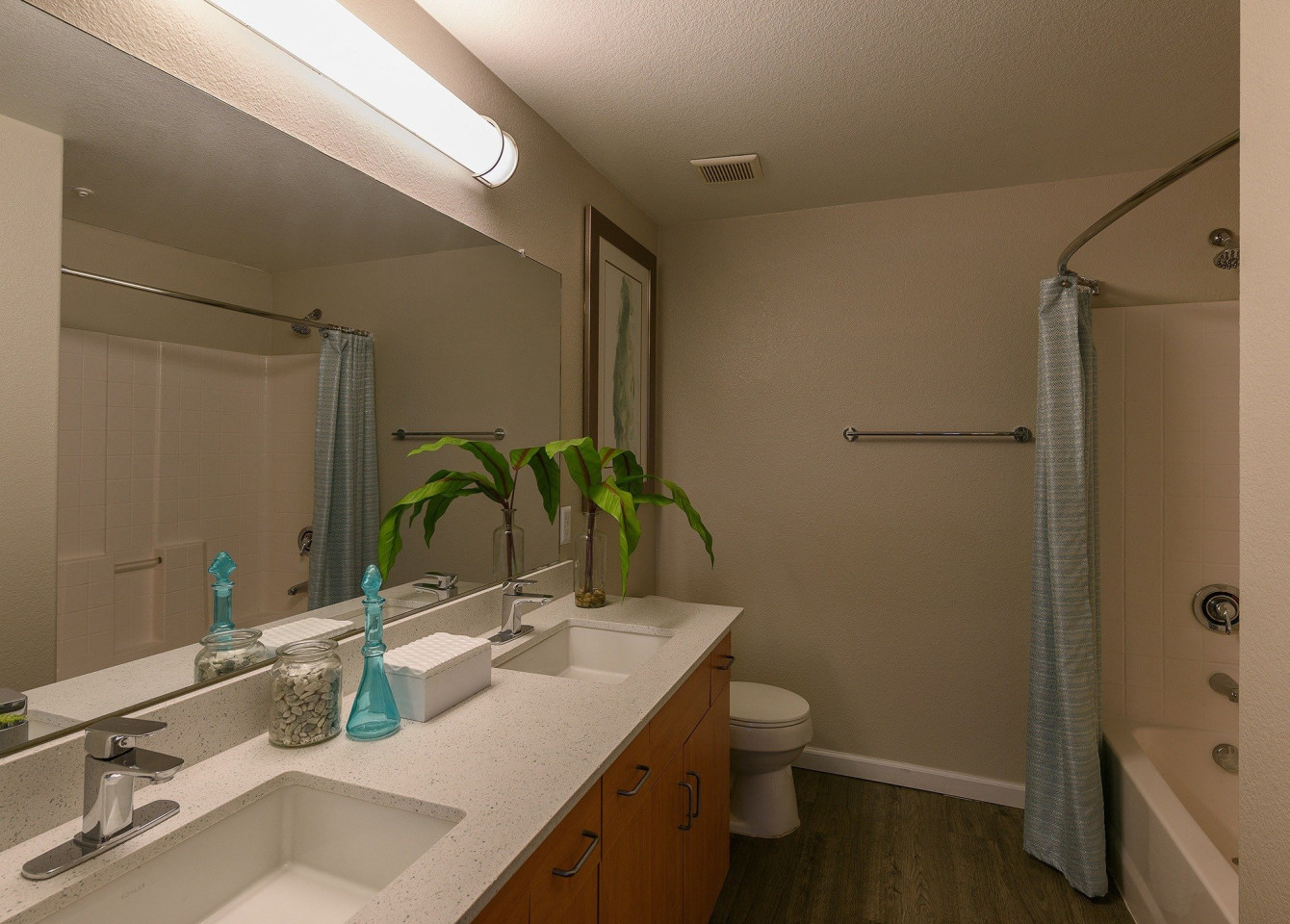 West Town Court Image 25